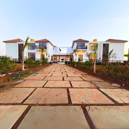 Mount Lake Villa Resort 伊加特普里 外观 照片