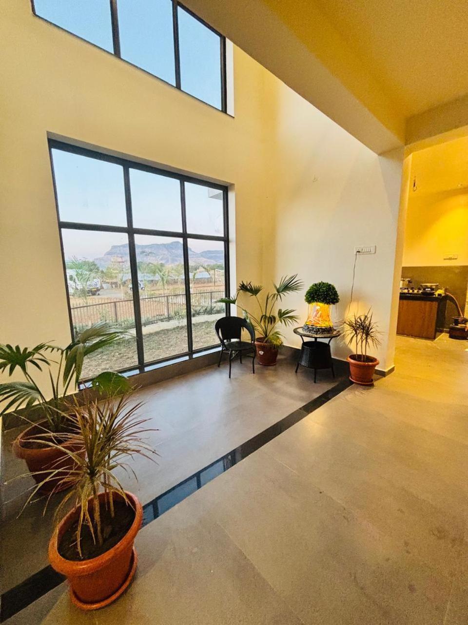 Mount Lake Villa Resort 伊加特普里 外观 照片